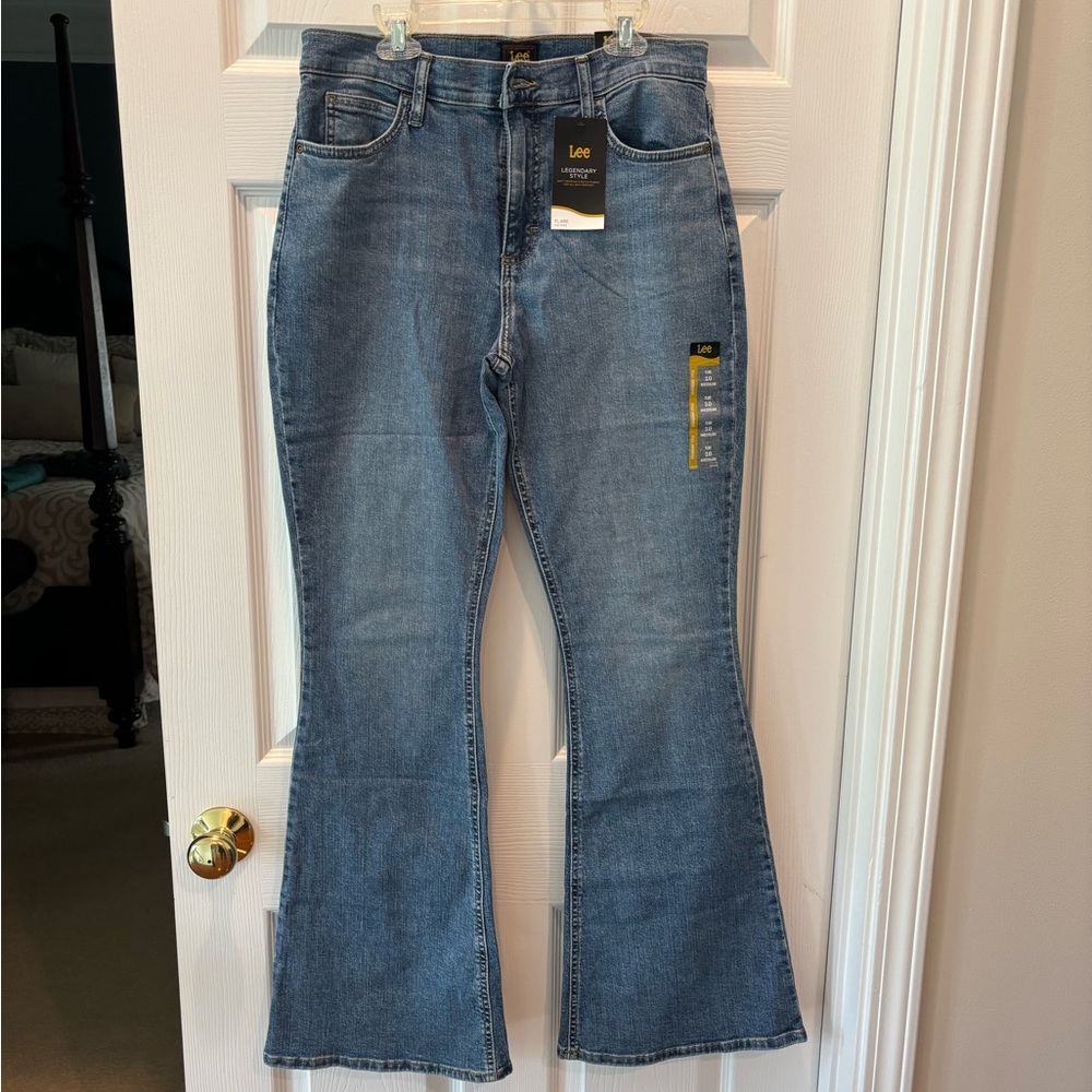 NWT Lee Women’s Flare Jeans